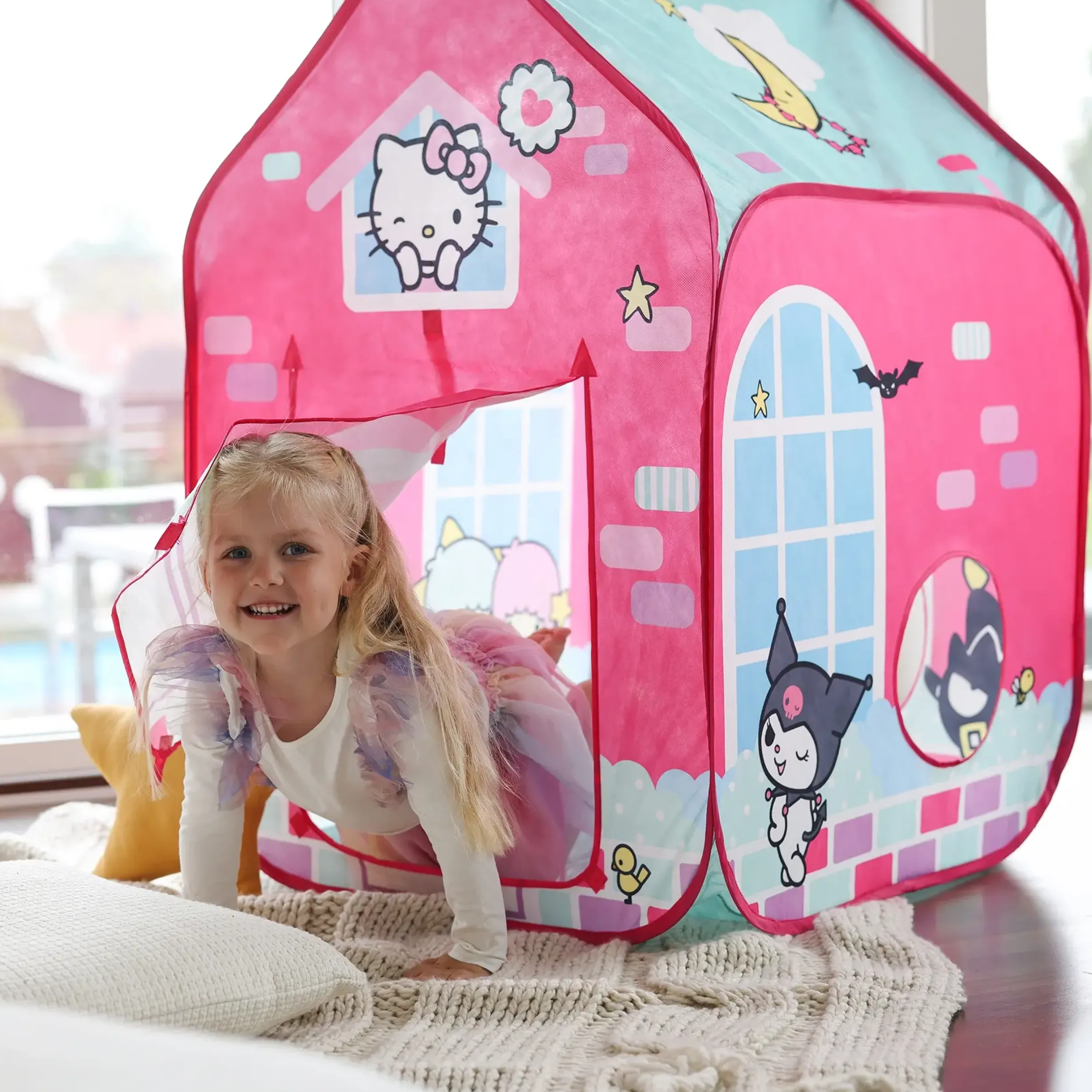 HELLO KITTY LEKTÄLT POP UP