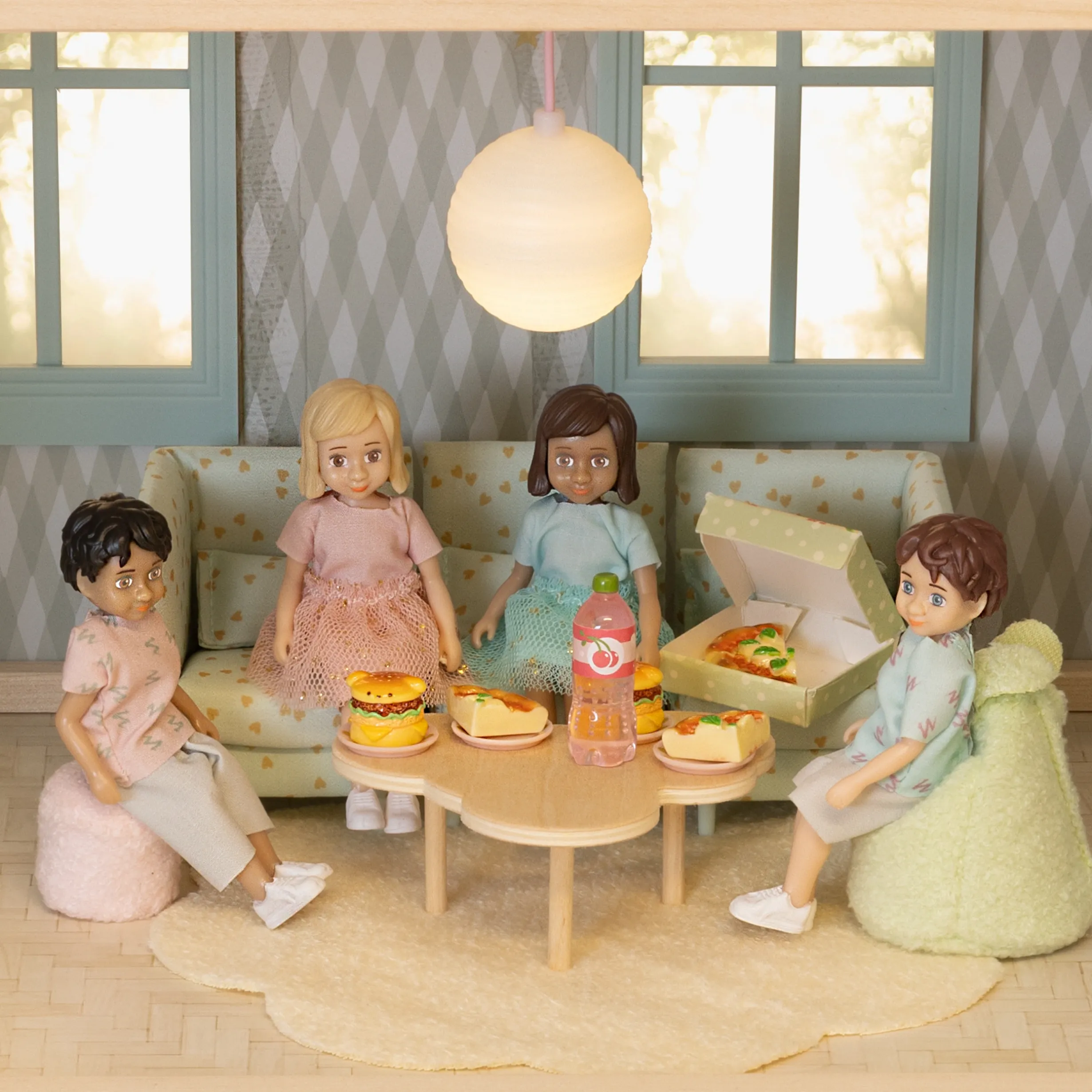 LUNDBY DOCKHUSBELYSNING RISLAMPOR